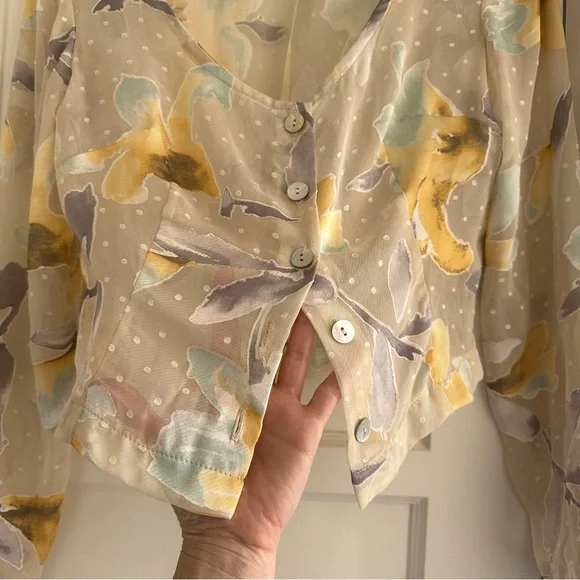Vintage Y2K French Sheer Fairy Top with Swiss for and floral pattern - Picture 8 of 10